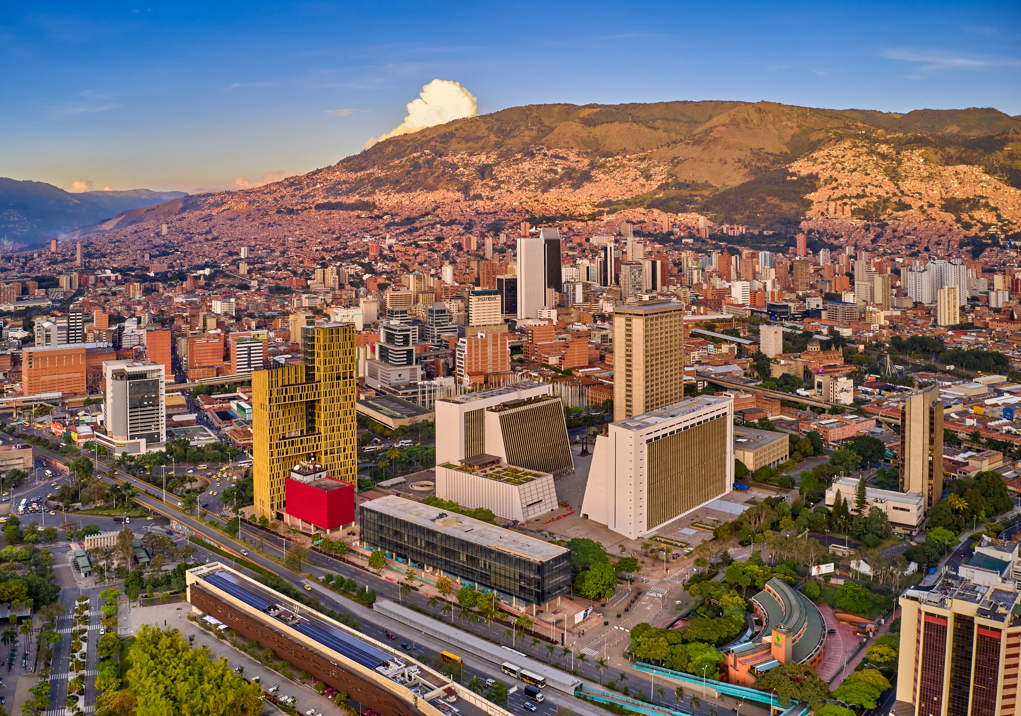 hoteles en laureles medellin