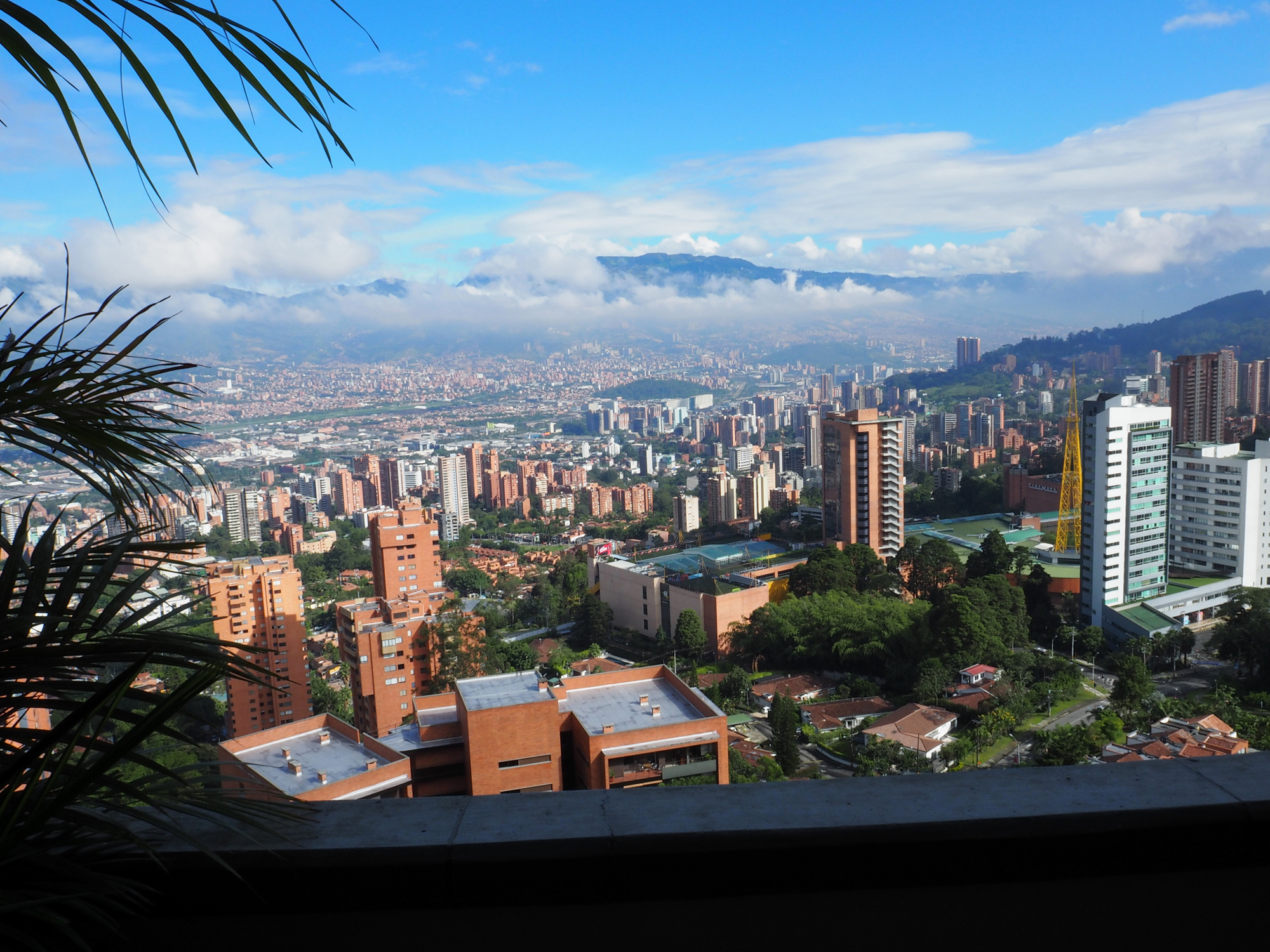 hoteles en laureles medellin