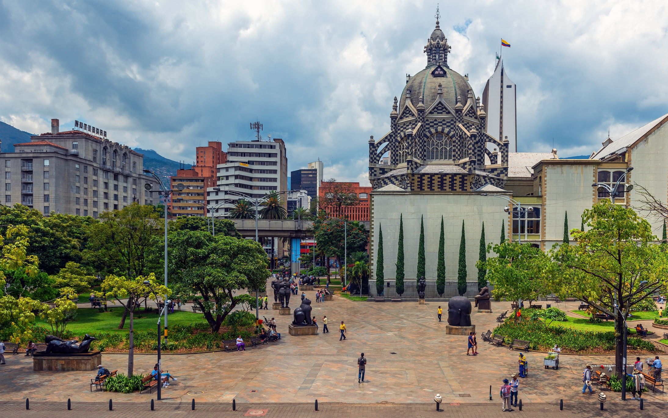 hoteles en laureles medellin