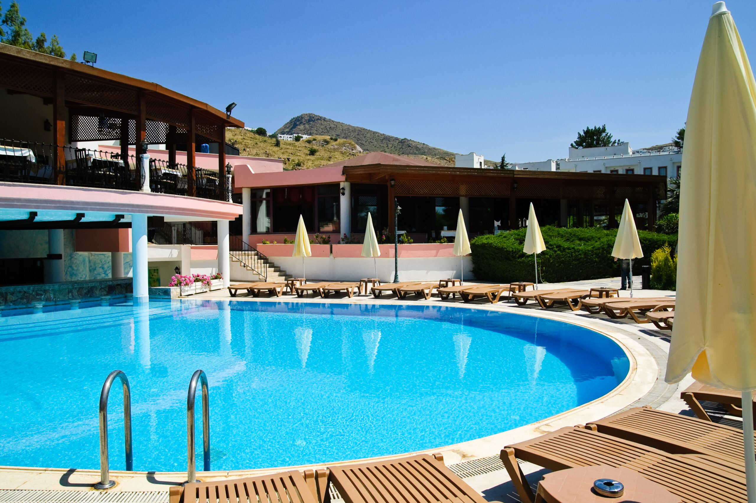 hoteles cheveres villeta con piscina